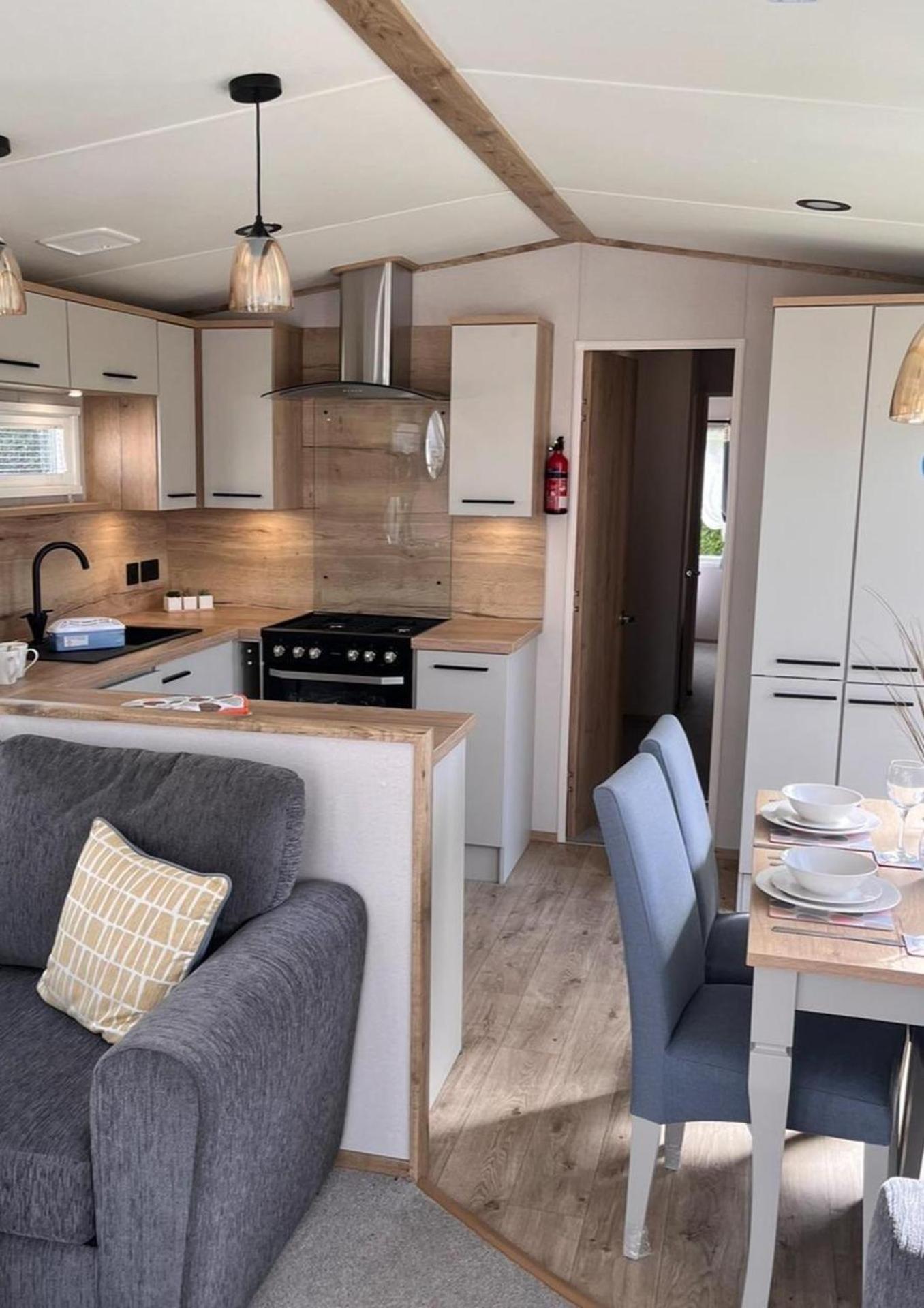 Hafan Y Mor Park 3-bed Caravan Sleeps 8 Pets Ok * Pwllheli
